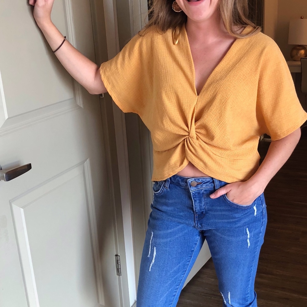 ZARA Yellow Top | Medium